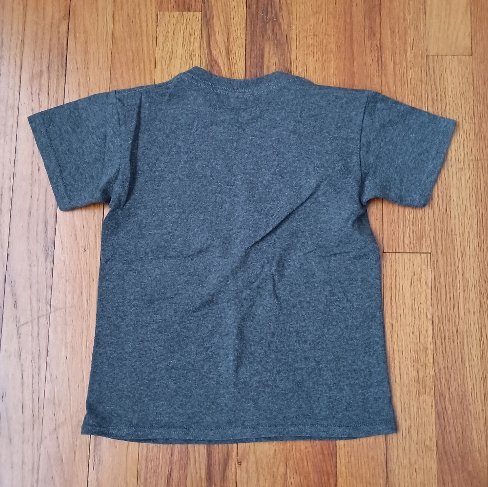 3/$10 🌟 Delta Pro Weight Grey Gray Blue Bug T-shirt Shirt Top Small - Picture 4 of 6